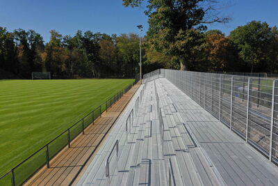 Bender Tribünen, Bühnen und Stadien zum Kauf37